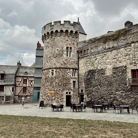 Les Suites De La Tour D'Embas Vitre  Luaran gambar