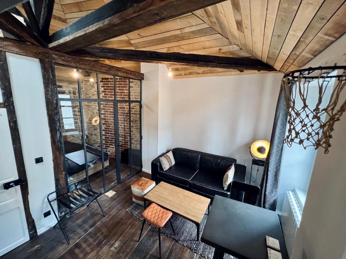 Les Suites De La Tour D'Embas Vitre  Luaran gambar