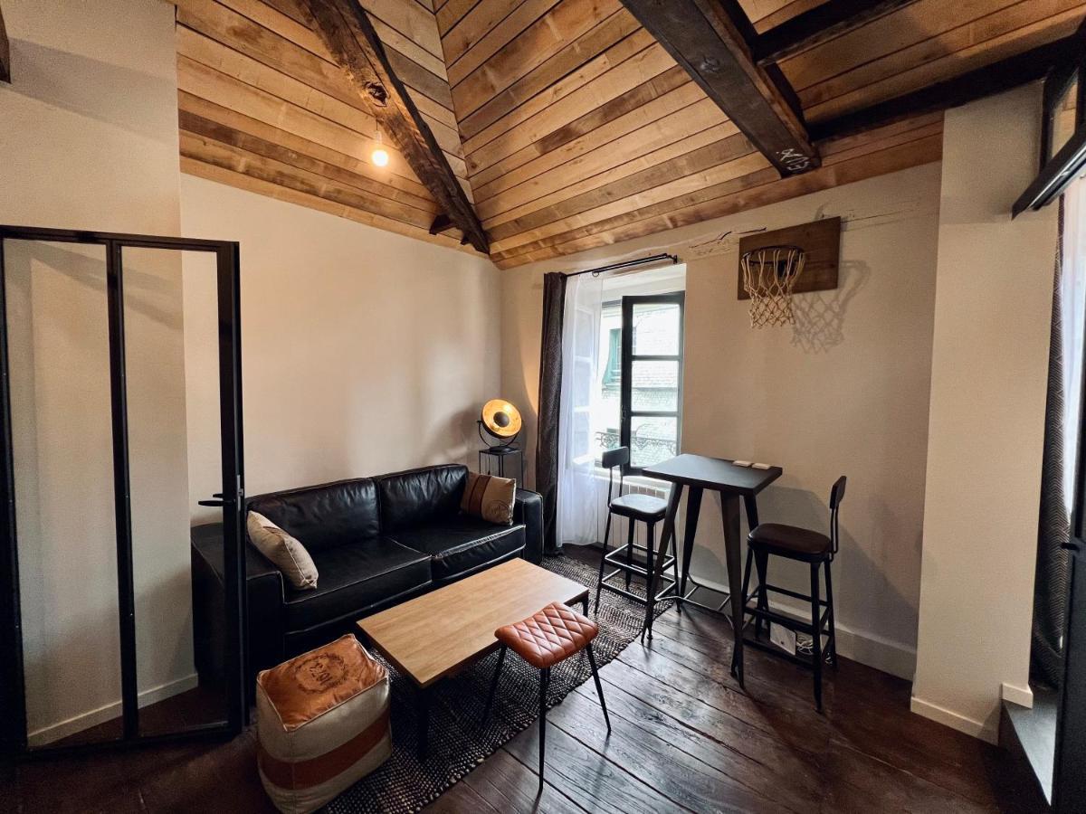 Les Suites De La Tour D'Embas Vitre  Luaran gambar