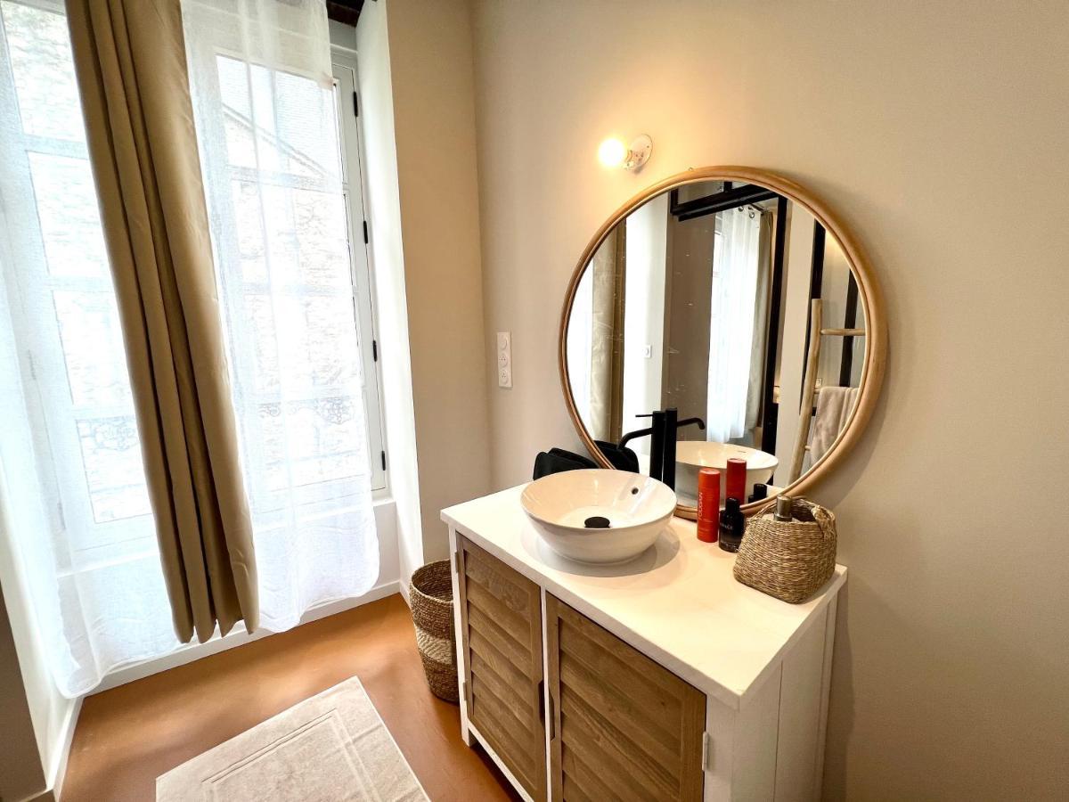 Les Suites De La Tour D'Embas Vitre  Luaran gambar